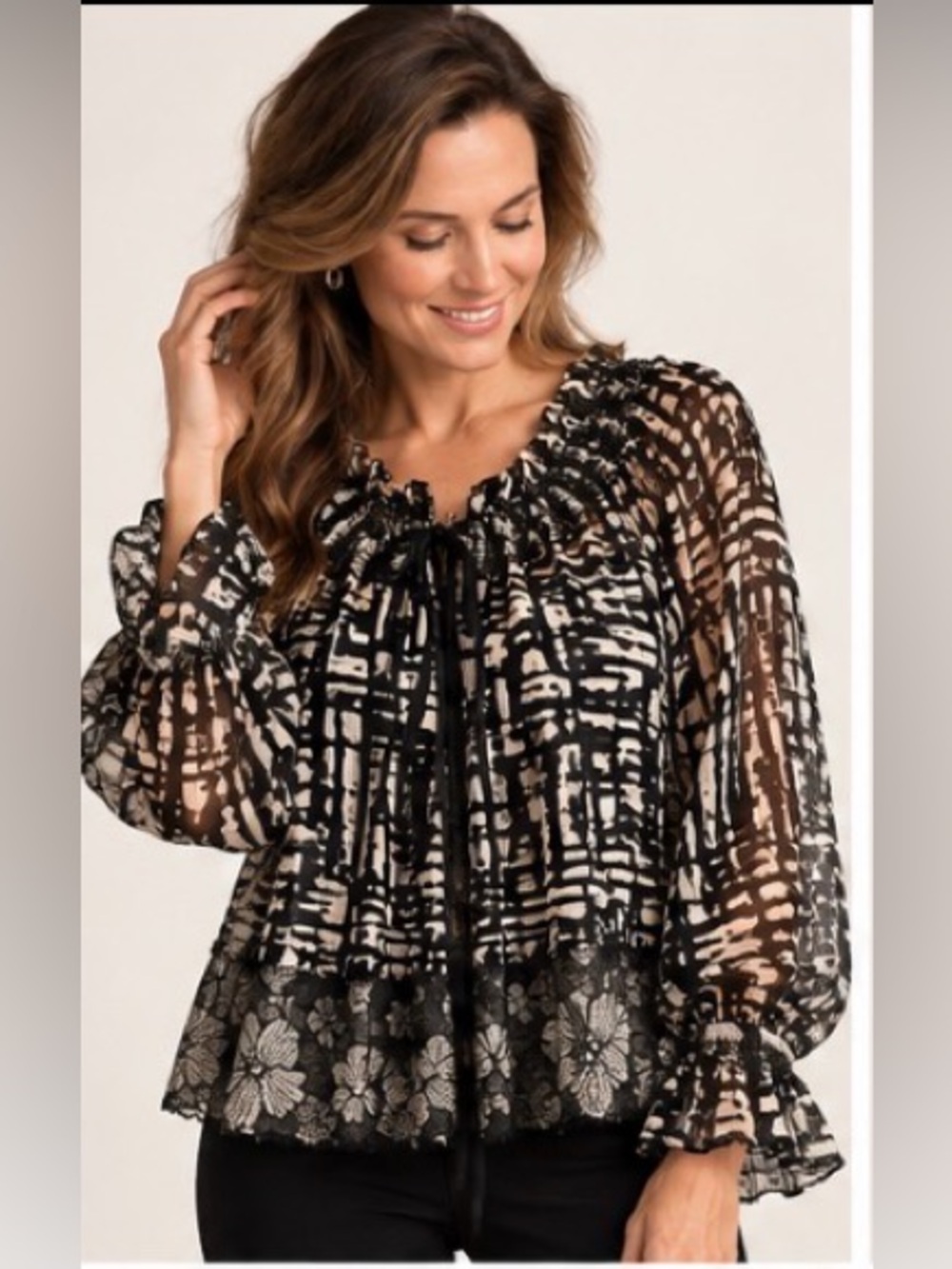 Oscar de la Renta Fall 2010 Silk Lace Peasant Blouse Size 6 Made USA